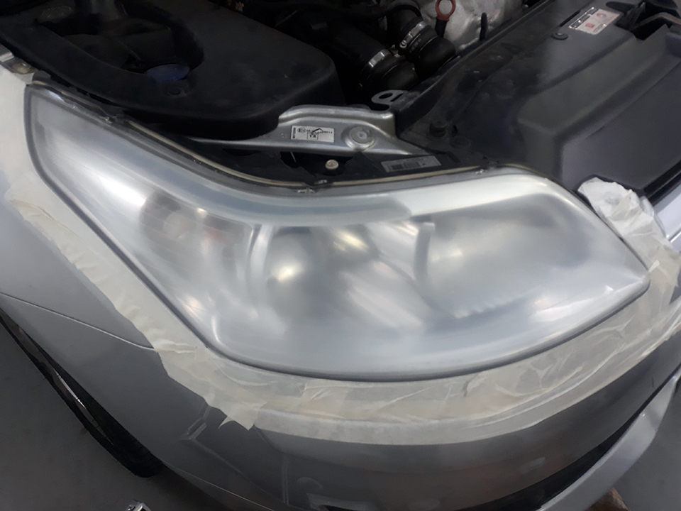 Polimento de faróis